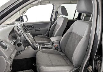 Подержанный автомобиль Volkswagen Amarok 2013 года (21 фото)