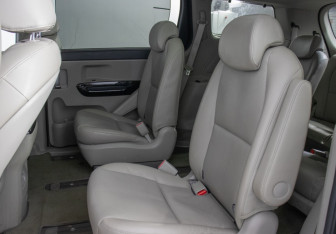 Подержанный автомобиль Kia Carnival 2018 года (9 фото)