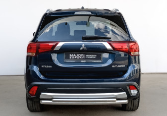 Подержанный автомобиль Mitsubishi Outlander 2016 года (6 фото)