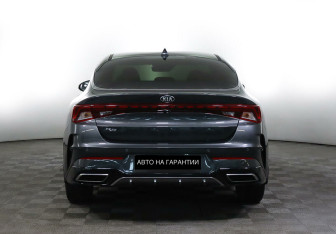 Подержанный автомобиль Kia K5 2021 года (5 фото)