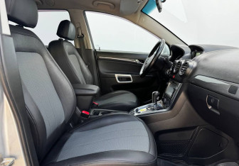 Подержанный автомобиль Opel Antara 2012 года (10 фото)