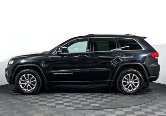 Подержанный автомобиль Jeep Grand Cherokee 2015 года (8 фото)