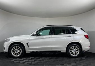 Подержанный автомобиль BMW X5 2016 года (5 фото)