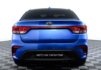 Подержанный автомобиль Kia Rio Sedan 2018 года (6 фото)