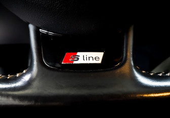 Подержанный автомобиль Audi Q5 2015 года (30 фото)