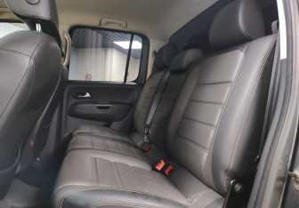 Подержанный автомобиль Volkswagen Amarok 2017 года (11 фото)