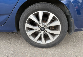 Подержанный автомобиль Hyundai Solaris Sedan 2014 года (12 фото)