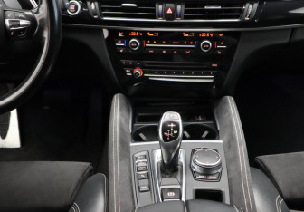 Подержанный автомобиль BMW X6 2019 года (15 фото)