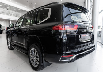 Новый Toyota Land Cruiser Suv 2025 (5 фото)