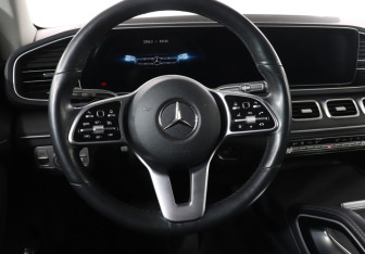 Подержанный автомобиль Mercedes-Benz GLE 2020 года (18 фото)