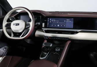 Подержанный автомобиль Geely Monjaro 2022 года (9 фото)