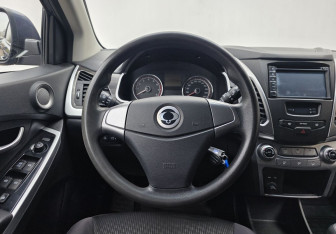 Подержанный автомобиль SsangYong Actyon 2014 года (12 фото)