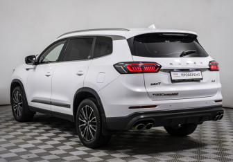 Подержанный автомобиль Chery Tiggo 8 Pro Max 2022 года (7 фото)