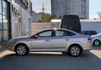 Подержанный автомобиль Ford Mondeo Sedan 2008 года (8 фото)