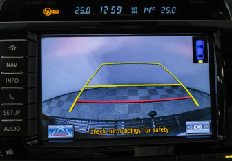 Подержанный автомобиль Toyota Land Cruiser Suv 2015 года (18 фото)