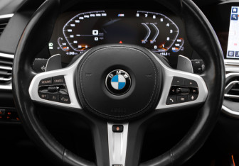 Подержанный автомобиль BMW X7 2019 года (10 фото)