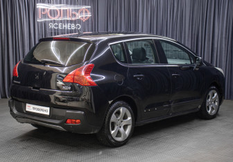 Подержанный автомобиль Peugeot 3008 2011 года (5 фото)