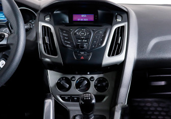 Подержанный автомобиль Ford Focus Wagon 2012 года (13 фото)