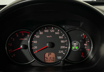 Подержанный автомобиль Mitsubishi Pajero Sport 2011 года (11 фото)