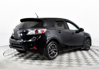 Подержанный автомобиль Mazda 3 Hatchback 2012 года (6 фото)