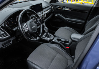 Подержанный автомобиль Kia Seltos 2022 года (14 фото)