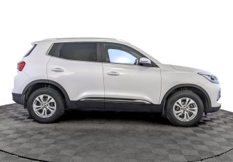 Подержанный автомобиль Chery Tiggo 4 Pro 2023 года (4 фото)