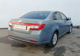 Подержанный автомобиль Chevrolet Epica 2012 года (5 фото)