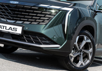 Новый Geely Atlas 2025 (2 фото)