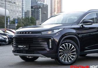 Подержанный автомобиль Exeed TXL 2022 года (18 фото)