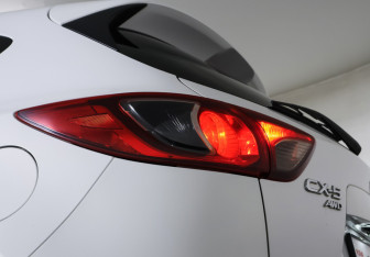 Подержанный автомобиль Mazda CX-5 2013 года (21 фото)