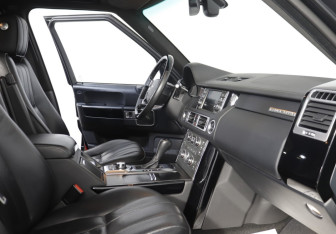 Подержанный автомобиль Land Rover Range Rover 2010 года (22 фото)