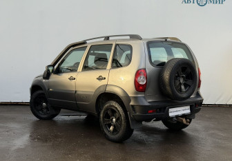 Подержанный автомобиль Chevrolet Niva 2018 года (7 фото)