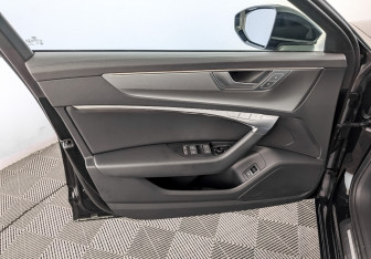 Подержанный автомобиль Audi A6 Sedan 2021 года (19 фото)