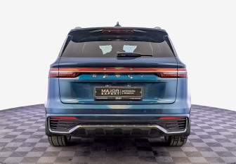 Подержанный автомобиль Geely Monjaro 2023 года (6 фото)