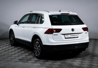 Подержанный автомобиль Volkswagen Tiguan 2018 года (7 фото)