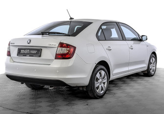 Подержанный автомобиль Skoda Rapid Liftback 2018 года (5 фото)