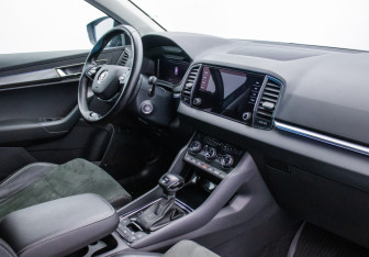 Подержанный автомобиль Skoda Karoq 2020 года (10 фото)