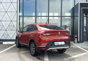Подержанный автомобиль Renault Arkana 2019 года (7 фото)