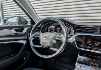 Подержанный автомобиль Audi A6 Sedan 2021 года (25 фото)