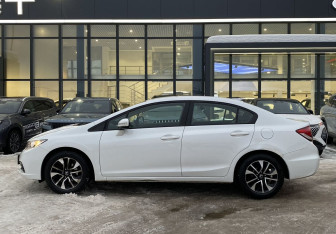 Подержанный автомобиль Honda Civic Sedan 2013 года (4 фото)