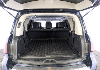 Подержанный автомобиль Infiniti QX80 2019 года (9 фото)