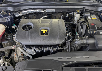 Подержанный автомобиль Kia K5 2021 года (9 фото)