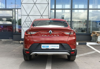 Подержанный автомобиль Renault Arkana 2019 года (6 фото)