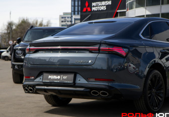 Подержанный автомобиль Geely Preface 2024 года (20 фото)