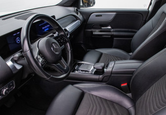 Подержанный автомобиль Mercedes-Benz GLB 2021 года (10 фото)
