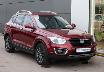 Подержанный автомобиль FAW Besturn X80 2017 года (3 фото)