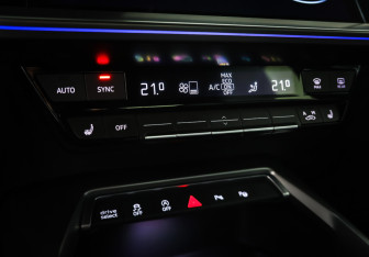 Подержанный автомобиль Audi A3 Sedan 2021 года (18 фото)