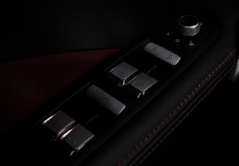 Подержанный автомобиль Belgee X50 2023 года (14 фото)