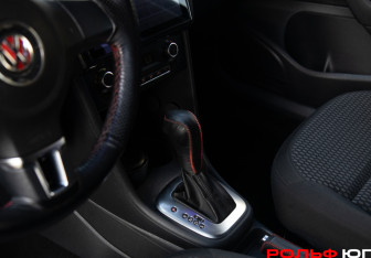 Подержанный автомобиль Volkswagen Polo Sedan 2013 года (12 фото)