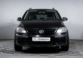 Подержанный автомобиль Volkswagen Golf Plus 2008 года (2 фото)